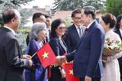 NA Chairman meets Vietnamese Community in Switzerland