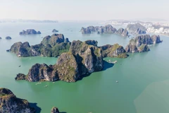 Ha Long Bay boasts stunning scenery. (Photo: VNA)