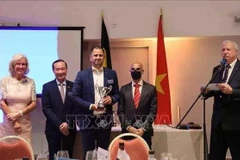 Belgium golf tournament raises funds for AO victims