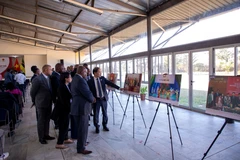 The photo exhibition honours the solidarity and friendship between Vietnam and Mozambique over the past five decades. (Photo: VNA)