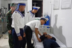 But receives medial care at the Truong Sa town medical centre. (Photo: VNA)