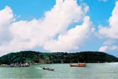 Hon Chuoi island boasts untouched and mysterious beauty. (Photo: camau.gov.vn)