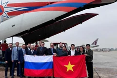 At the handover of the emergency aid (Photo: Russian Embassy in Vietnam)