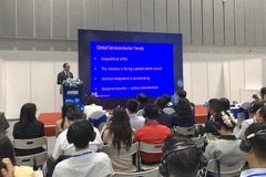 Daniël Stork, Consul General of the Netherlands in HCM City, speaks at the seminar “Vietnam’s Semiconductor Industry – Investment, Development & Collaboration Opportunities” in HCM City on July 2. (Photo: VNA)