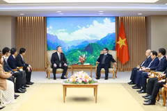 PM suggests Japan's Yamato Holdings develop logistics centres in Vietnam