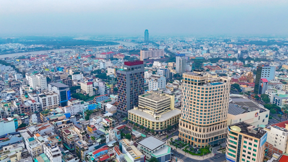 Two new hotels, Charmant Suit (right) with 166 rooms and Wink Hotel with 238 rooms, commence operations in 2024. (Photo: VNA)