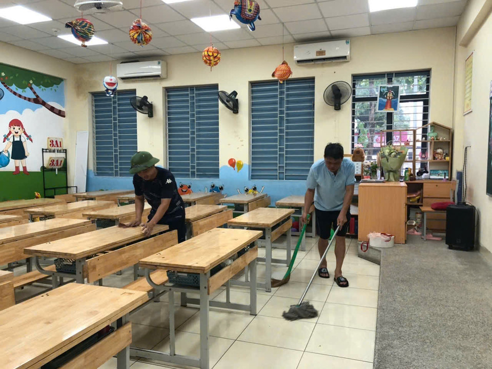 Some classrooms at Hoang Dieu School were flooded. (Photo: Tin Tuc newspaper)