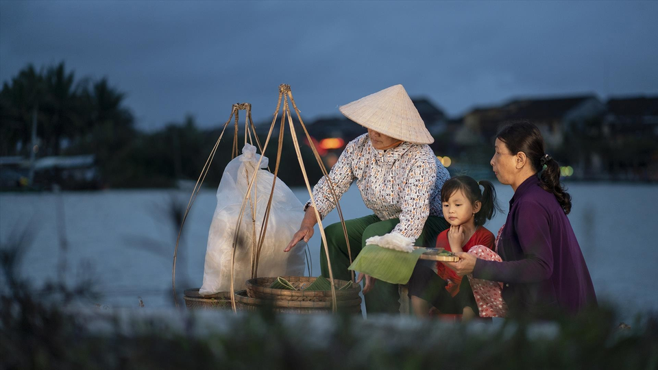 Banh dap, or banh trang dap, is a tradition dish of Hoi An. (Photo: Vietnam Pictorial)