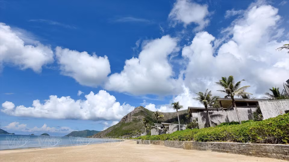 The seaside villas at the Six Senses Con Dao luxury resort, designed in a style that embraces nature. (Photo: VNP/VNA)