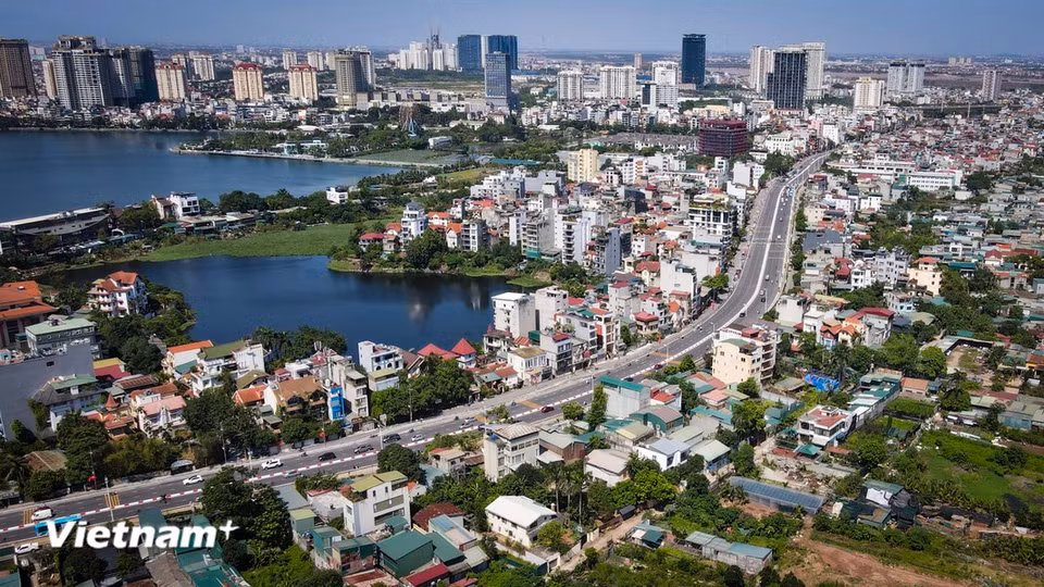 Inaugurated on the 70th anniversary of Hanoi’s Liberation, this project holds great significance for the city and helps meet transportation demands for residents. (Photo: Hoai Nam/Vietnam+)
