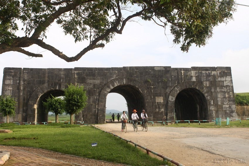 On June 27, 2011, UNESCO officially recognised the Ho Dynasty Citadel in Xuan Giai hamlet, Vinh Tien commune, Vinh Loc district in the central province of Thanh Hoa as a world cultural heritage site. (Photo: VNA)