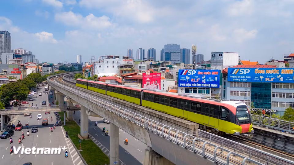 The Nhon-Hanoi Station Metro Line was launched in 2009 under Decision No. 1970/QD-UBND on April 27, 2009. Spanning 12.5 kilometers, the line includes 8.5 kilometers elevated and 4 kilometers underground. (Photo: Hoai Nam/Vietnam+)