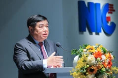 Deputy Prime Minister Nguyen Chi Dung speaks at the ceremony (Photo: VNA)