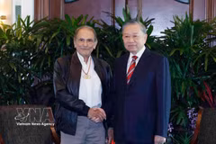 General Secretary of the Communist Party of Vietnam Central Committee and State President To Lam meets with President of Timor-Leste José Ramos-Horta in Singapore on May 29. (Photo: VNA)
