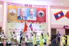 An art performance at the ceremony. (Photo: VNA)