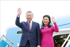 Party General Secretary To Lam and his spouse Ngo Phuong Ly leave Hanoi on March 9 morning for a state visit to Indonesia, an official visit to the ASEAN Secretariat based in the country, and an official visit to Singapore. (Photo: VNA)