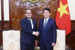 State President Luong Cuong (R) receives out-going Ambassador of the Dominican Republic to Vietnam Jaime Francisco Rodriguez. (Photo: VNA)