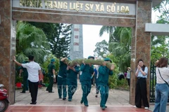 The Hanoi “Green Weekend” programme encompasses renovating martyr cemeteries and hero memorial sites. (Photo: VNA)