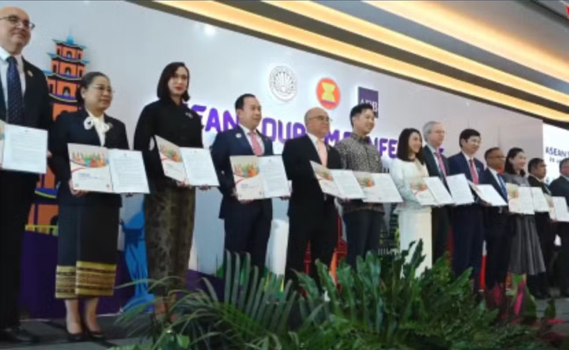 Tourism ministers of the Association of Southeast Asian Nations (ASEAN) member states launch the Declaration on the Implementation of the ASEAN Sectoral Plan 2026-2030 during the ASEAN Tourism Forum (ATF) in Cebu City on January 29. (Photo courtesy of ASEAN)