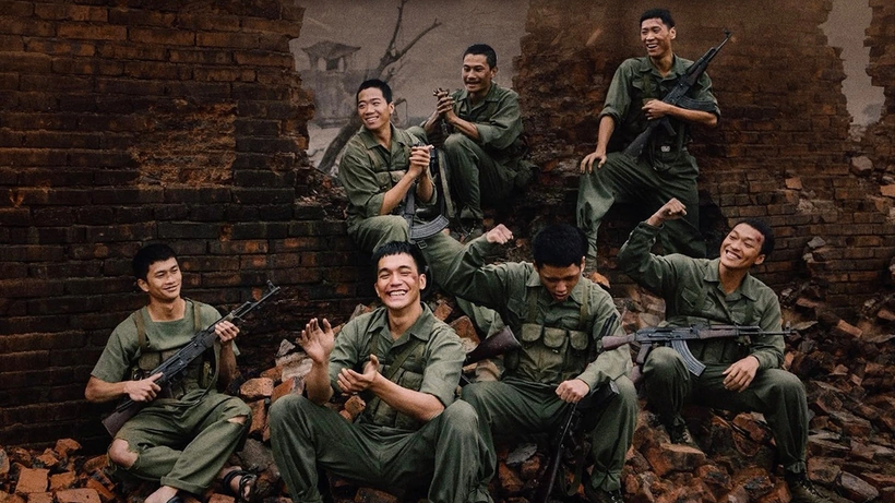 The feature film “Red Rain”* directed by Meritorious Artist Dang Thai Huyen and produced by the People’s Army Cinema (Vietnam Cinema Association). (Photo: VNA) 