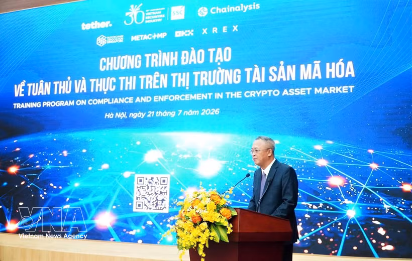 SSC Vice Chairman Bui Hoang Hai speaks at the opening of the programme on July 21. (Photo: VNA)