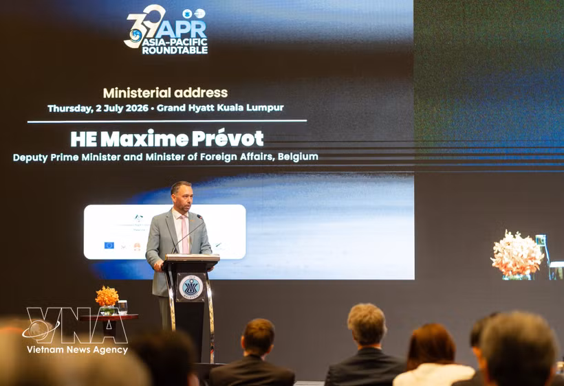Belgian Deputy Prime Minister Maxime Prévot delivers his address at the 2026 Asia-Pacific Roundtable (APR). (Photo: VNA) 