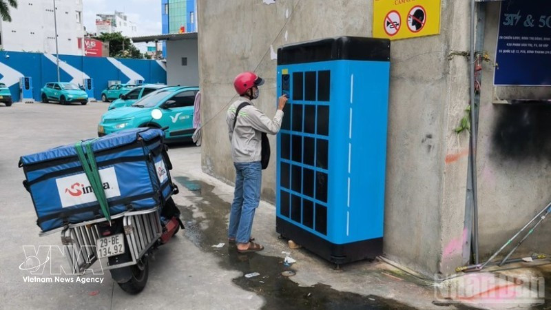 An e-motorbike battery-swap cabinet in Ho Chi Minh City (Photo: VNA)