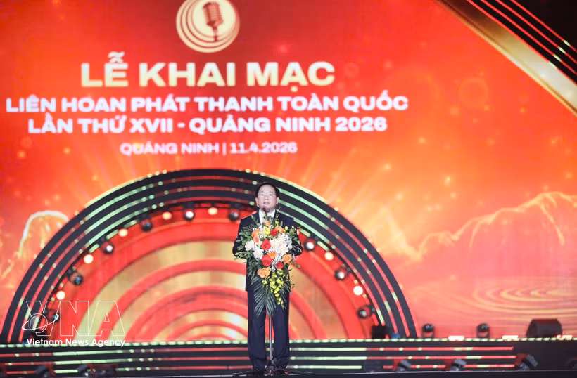 Politburo member, Secretary of the Party Central Committee and Head of the Party Central Committee’s Commission for Information, Education and Mass Mobilisation Trinh Van Quyet speaks at the event (Photo: VNA)