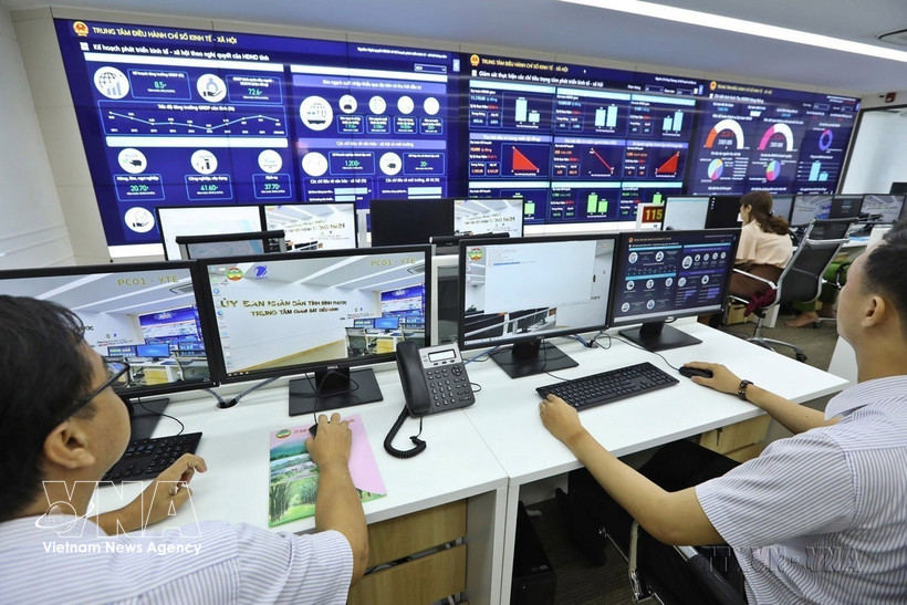 The Binh Phuoc provincial Intelligent Operations Center (IOC), operational since September 2020, has played an important role in supporting the development of digital government. (Photo: VNA)