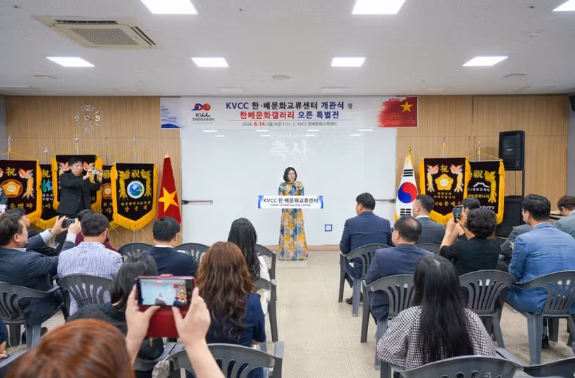 Vietnamese Consul General Doan Phuong Lan speaks at the event (Photo: Baoquocte)