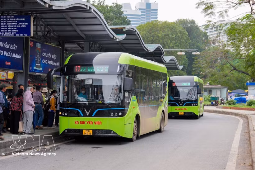 Hanoi introduces 53 electric buses from April 18 (Photo: VNA)
