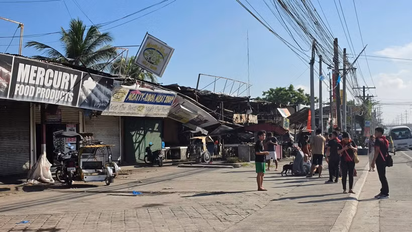 Several shops were damaged following the earthquake in General Santos City, the Philippines, on June 8, 2026. (Photo: Xinhua/VNA) 
