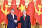 Top leaders of Vietnam, China hold talks in Hanoi