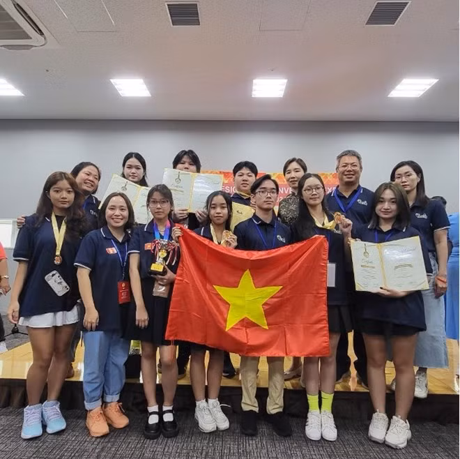 Ngo Si Lien Secondary School's students win high prizes at Japan expo (Photo courtesy of Ngo Si Lien Secondary School"