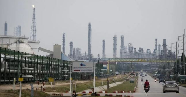 Toxic fumes released from chemical and industrial waste blazes have sparked public health and safety concerns. (Photo: AFP)