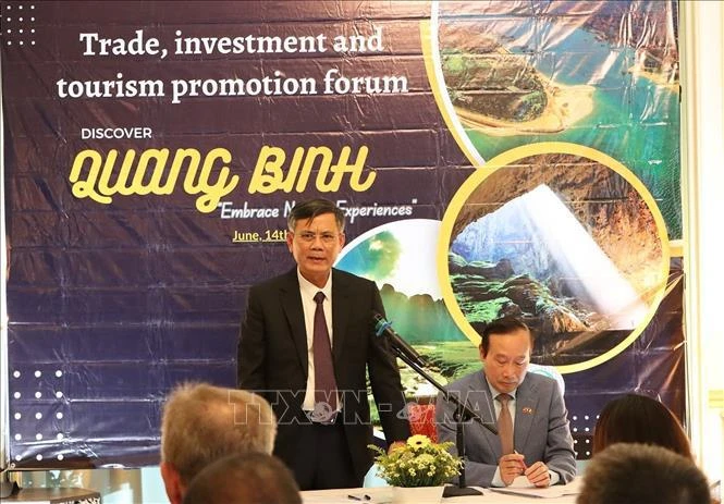 At the trade, investment and tourism promotion forum (Photo: VNA)