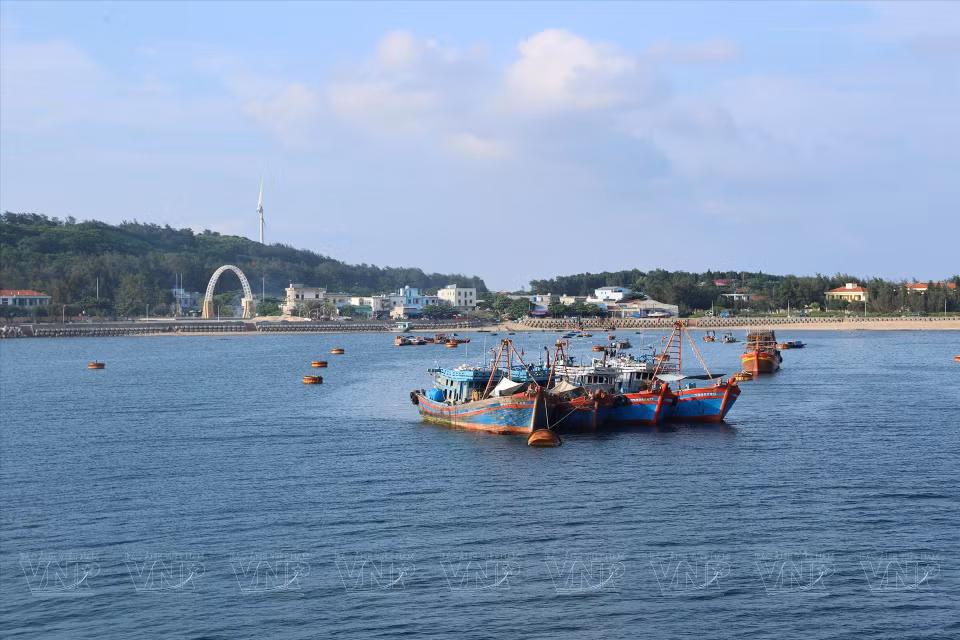 Southern dock (main facade) of Bach Long Vi island. (Photo: VNP/VNA)
