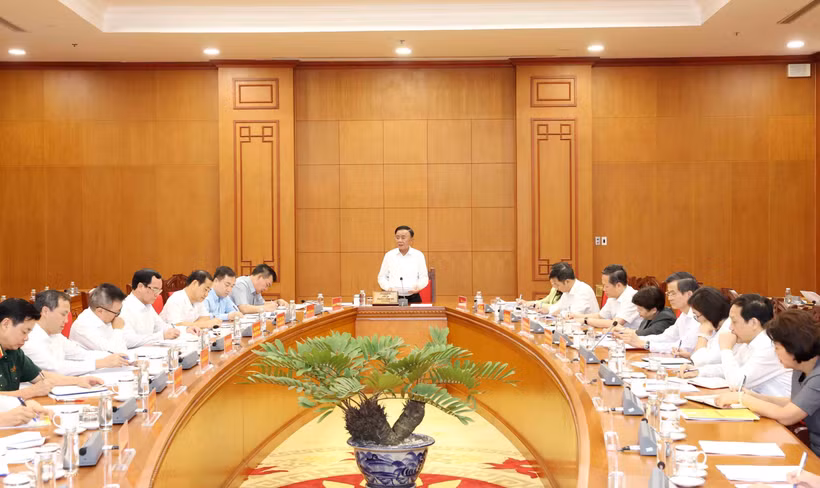 A meeting chaired by Politburo member and Permanent Member of the Party Central Committee’s Secretariat Tran Cam Tu with Party committees, central agencies, and mass organisations on October 16 (Photo: VNA)