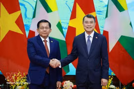 PM Le Minh Hung meets with Myanmar President