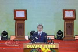 Top leader attends Quang Ninh city establishment ceremony