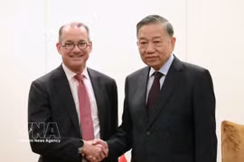 Vietnam seeks JPMorganChase, Visa support in global finance, investment