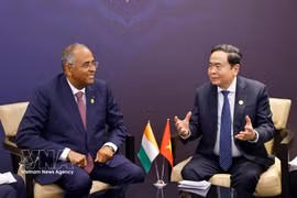 Chairman of the National Assembly Tran Thanh Man (R) meets President of the National Assembly of Côte d’Ivoire Patrick Achi on the sidelines of the 152nd Assembly of the Inter-Parliamentary Union (IPU-152) in Istanbul, Türkiye, on April 16. (Photo: VNA)