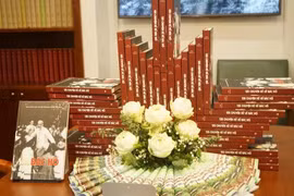 New book about President Ho Chi Minh (Photo: VNA)
