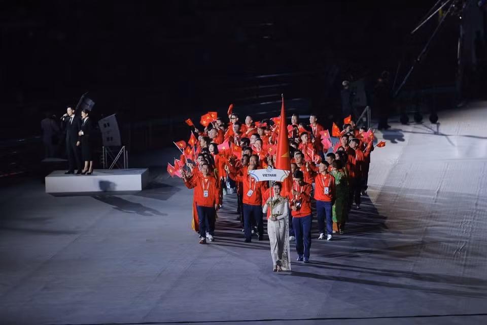 Vietnam’s sports delegation at the Opening Ceremony of SEA Games 33. Photo: Minh Quyet – VNA Correspondent in Thailand