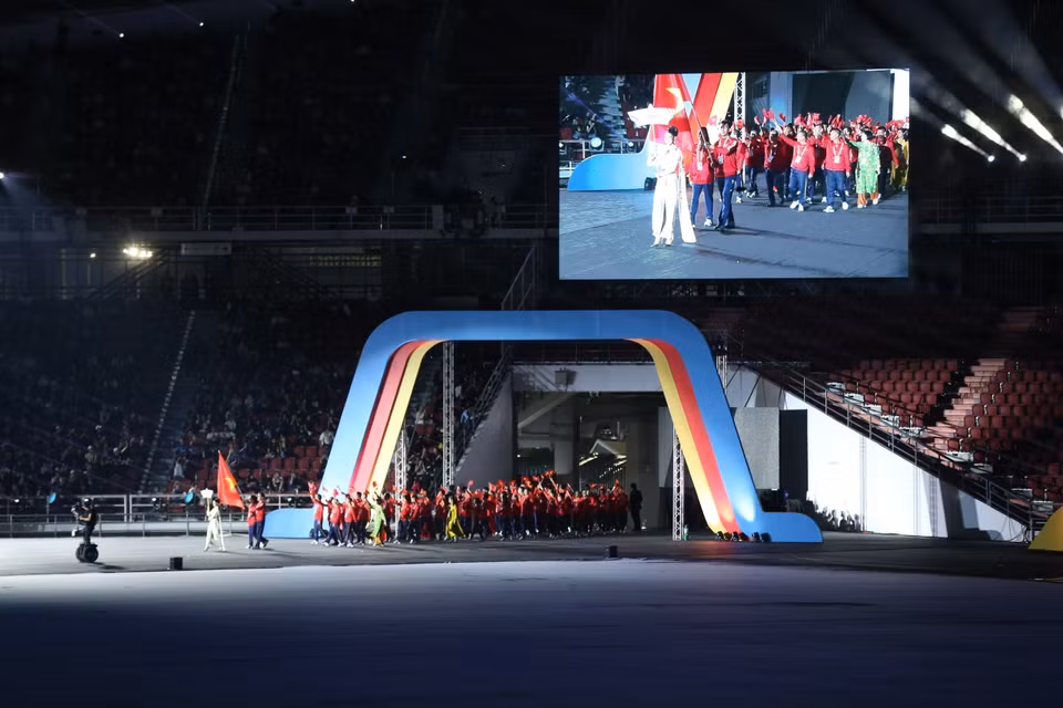 Vietnam’s sports delegation at the Opening Ceremony of SEA Games 33. Photo: Minh Quyet – VNA Correspondent in Thailand