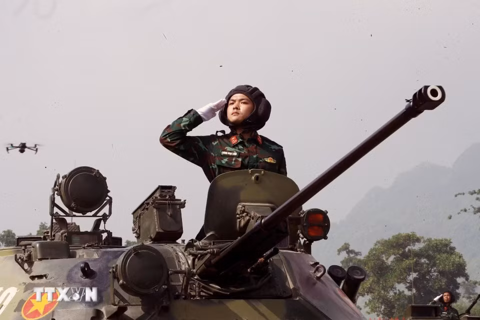 Armoured Corps in formation during the joint rehearsal. (Photo: VNA)