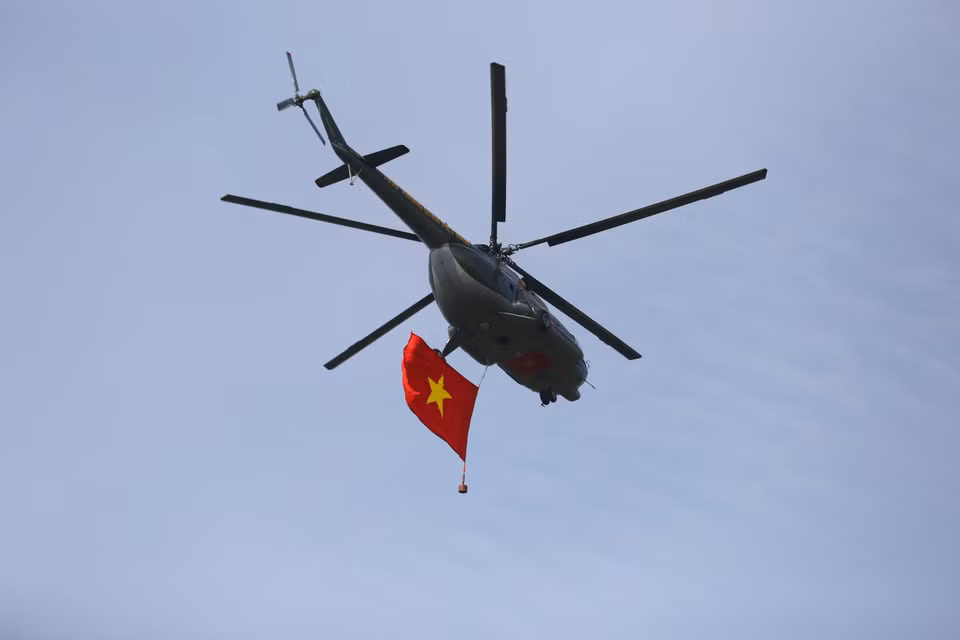 A vivid show of patriotism in the sky during the practice session. (Photo: VNA)