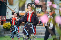 Dao Tien people’s traditional attire in Thanh Hoa province