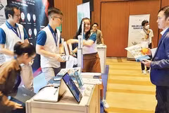 Businesses showcase digital transformation solutions at a digital transformation festival in Ho Chi Minh City. (Photo: nhandan.vn)