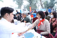 Da Nang will roll out a citywide health screening and periodic health check-up programme for all residents on July 1. (Illustrative photo: VNA)